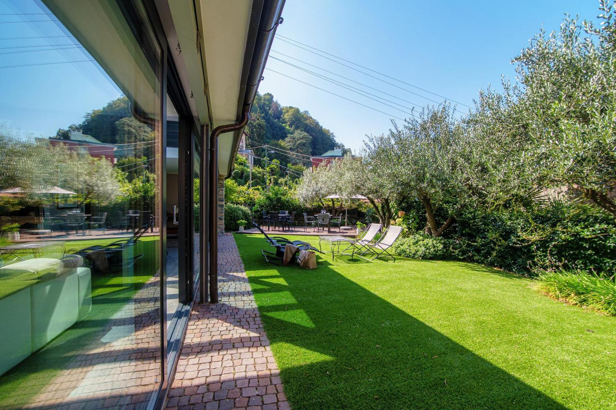 Torno Lumina House - Private Garden & Lake View Extérieur photo