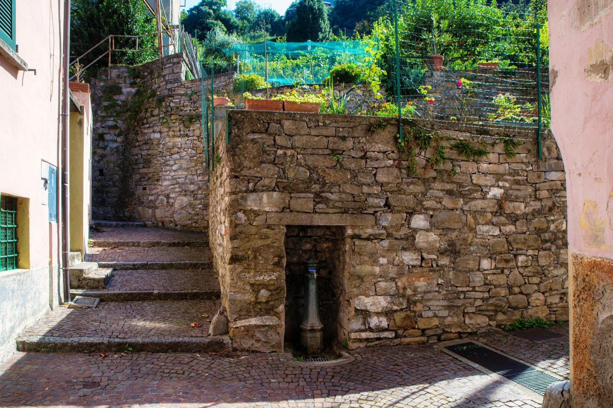 Torno Lumina House - Private Garden & Lake View Extérieur photo