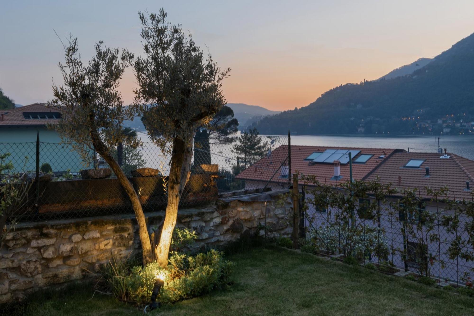 Torno Lumina House - Private Garden & Lake View Extérieur photo